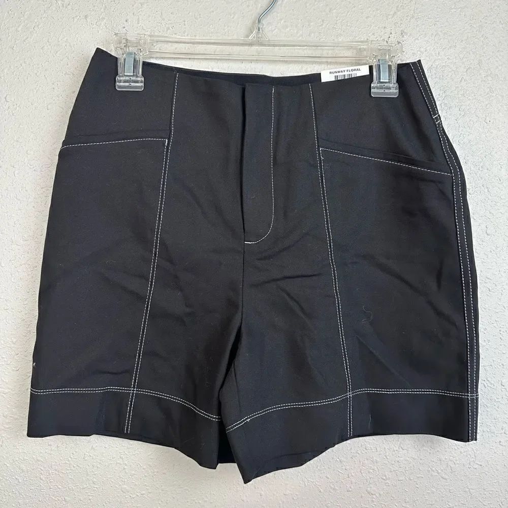 NWT INC Women’s Shorts